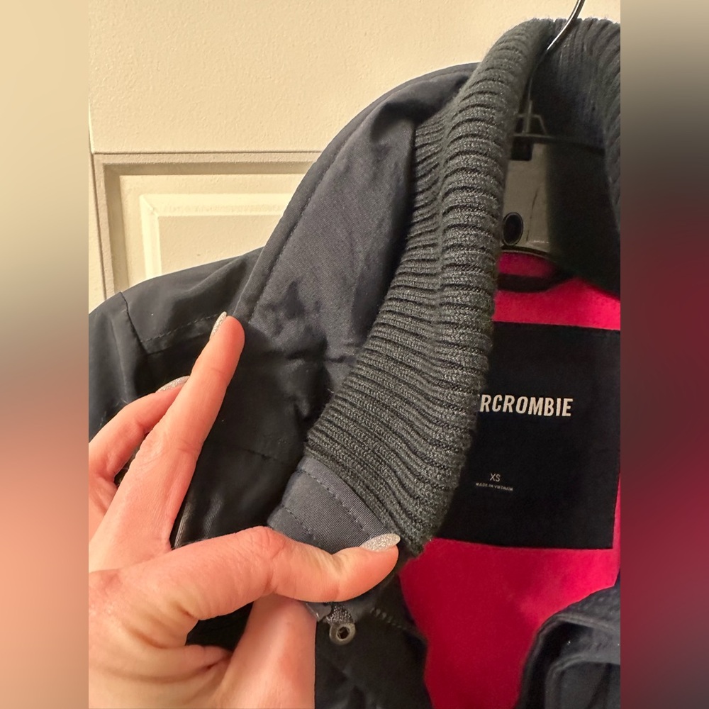 Abercrombie & Fitch All Season Coat - Picture 9 of 15